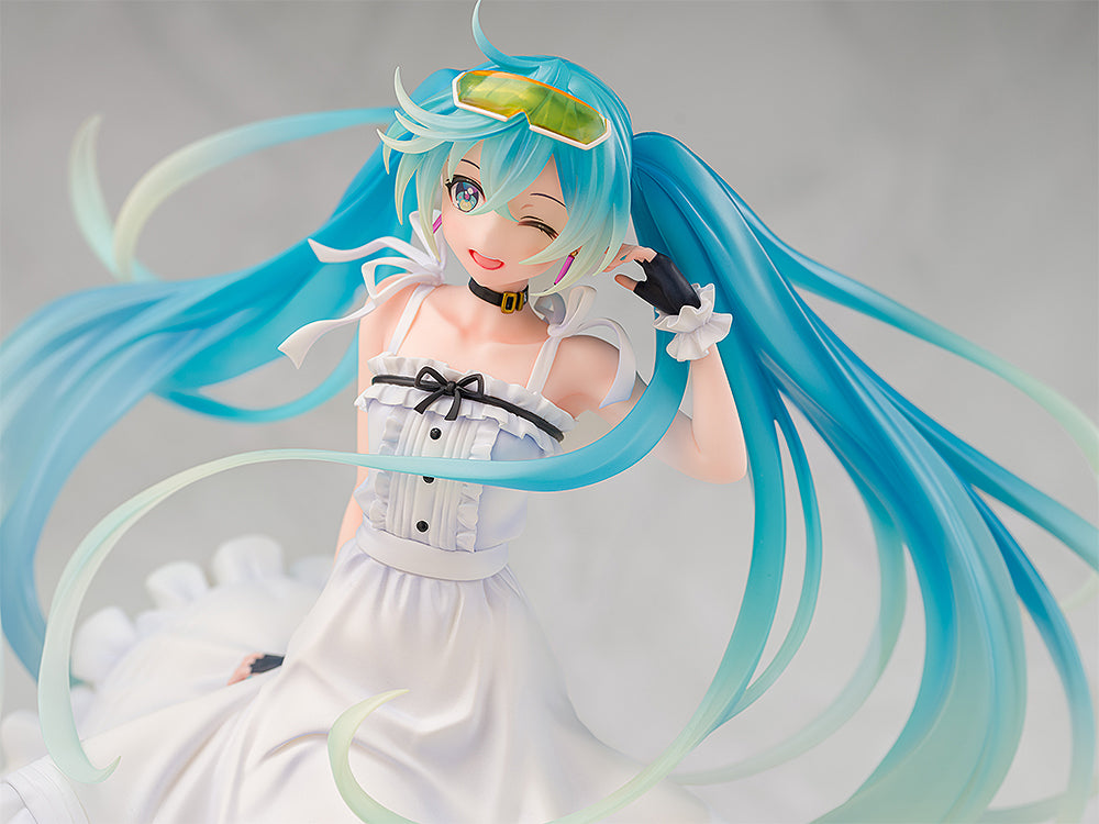 Racing Miku 2021: Vacation Style Ver.