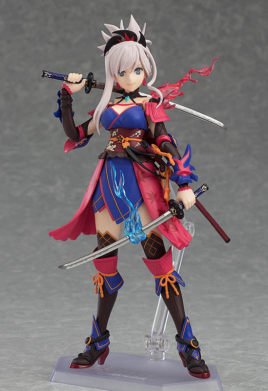 PRE ORDER figma Saber/Miyamoto Musashi