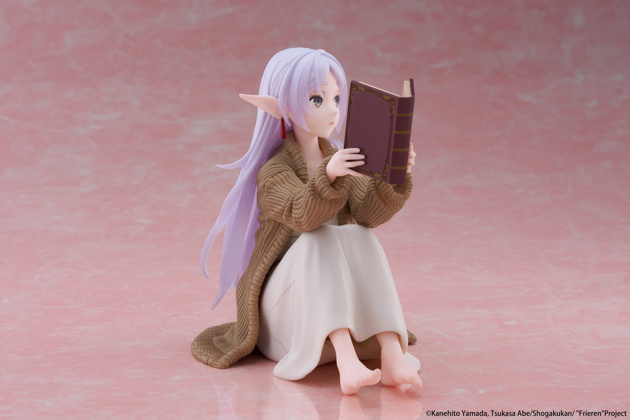 PRE ORDER Desktop Cute Figure Frieren: Beyond Journey's End - Frieren (Roomwear Ver.)