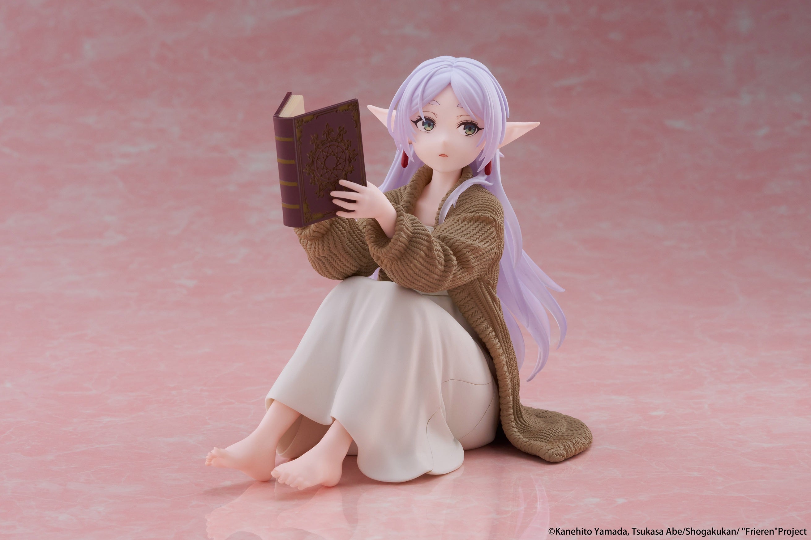 PRE ORDER Desktop Cute Figure Frieren: Beyond Journey's End - Frieren (Roomwear Ver.)