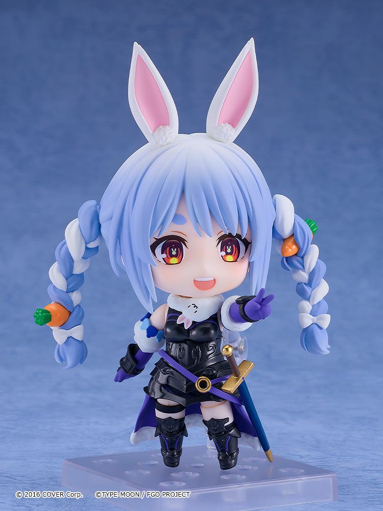 PRE ORDER Nendoroid Usada Pekora (Mash Kyrielight Collaboration Ver.)