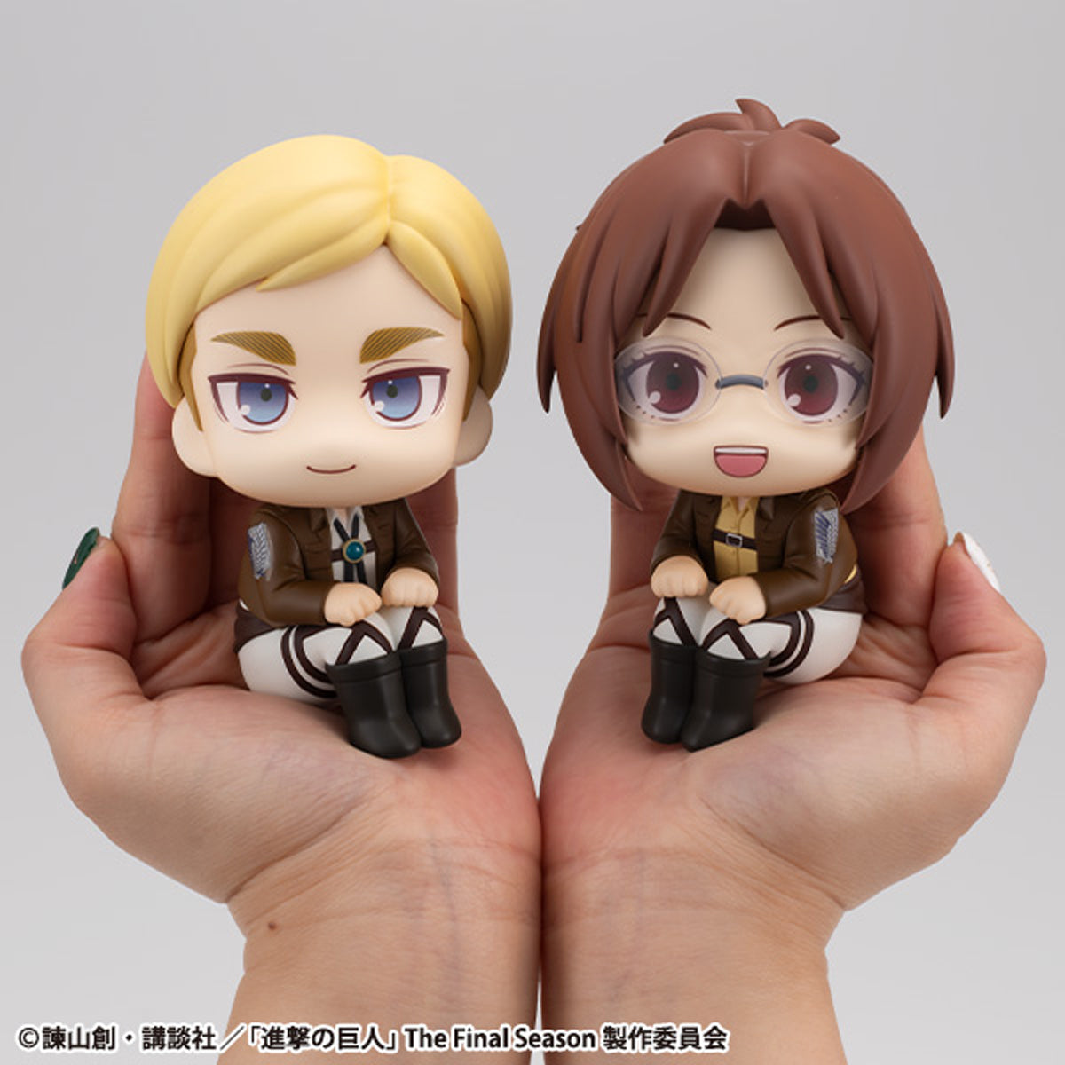 PRE ORDER [VIP] Lookup Attack on Titan - Erwin Smith & Hange Zoe set [WITH GIFT]