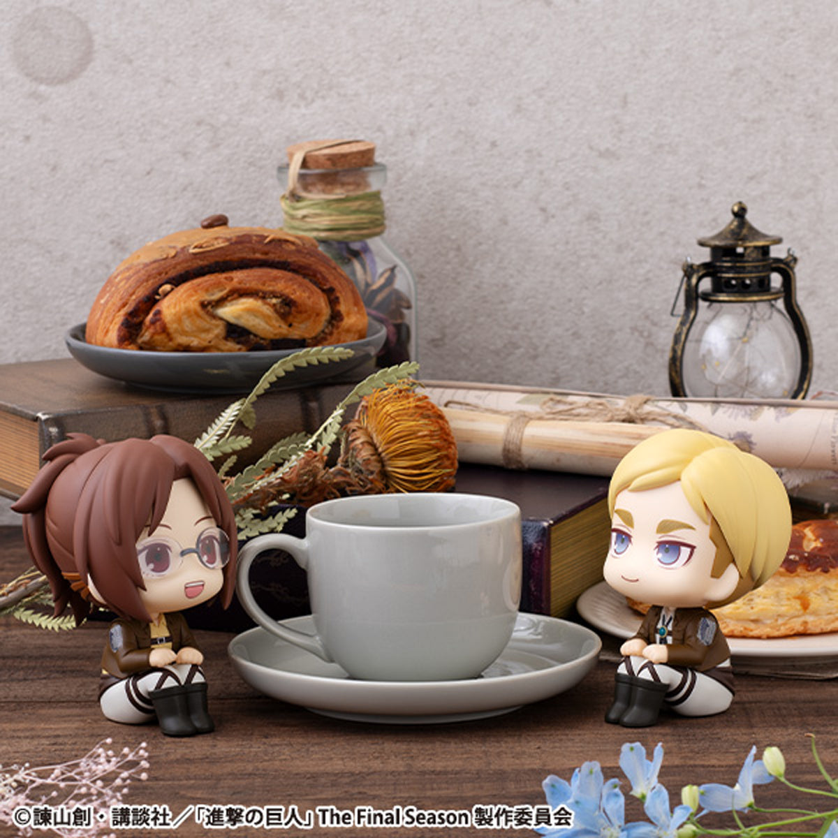 PRE ORDER [VIP] Lookup Attack on Titan - Erwin Smith & Hange Zoe set [WITH GIFT]